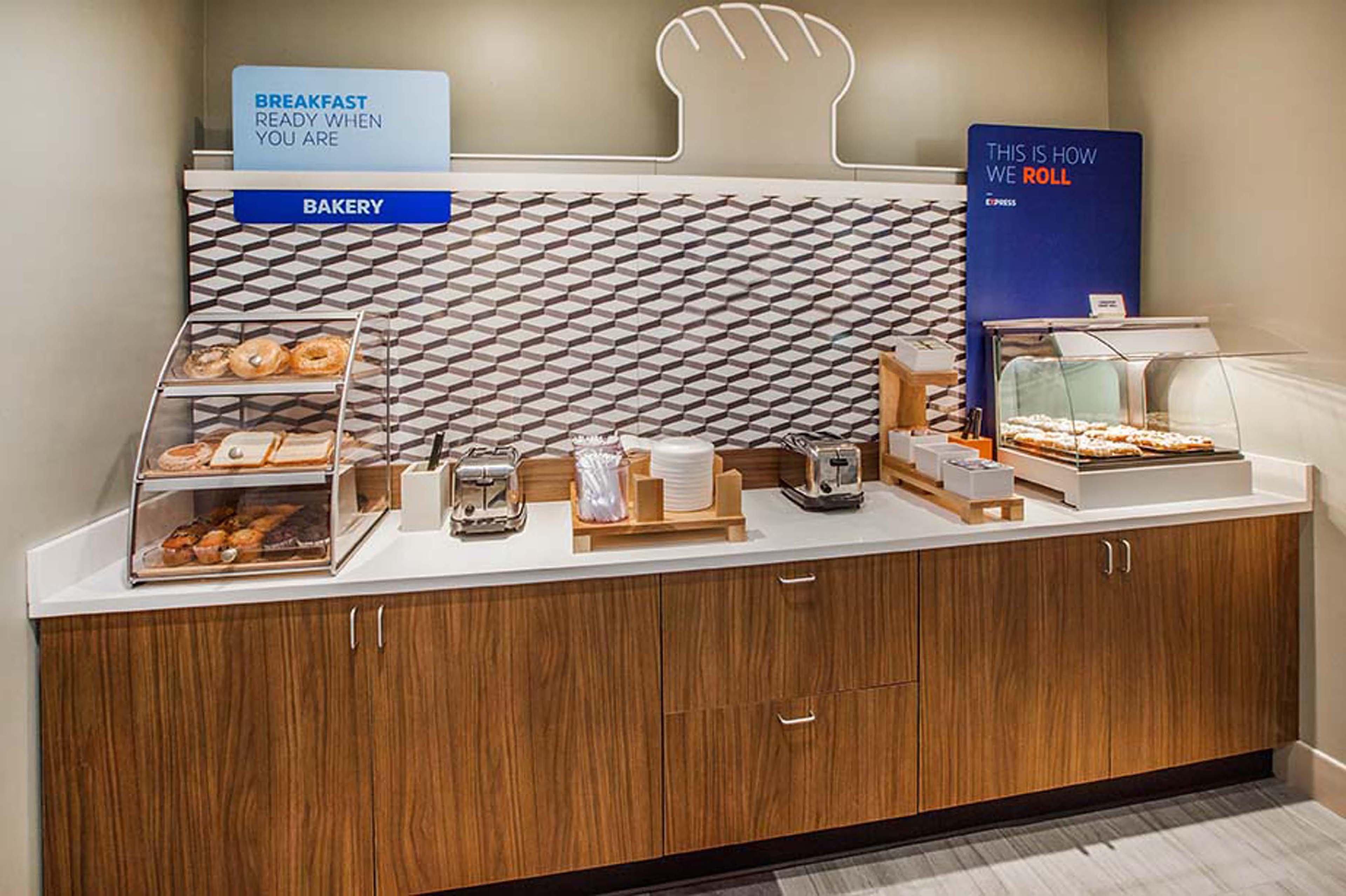 Holiday Inn Express Hotel & Suites Frankfort By Ihg Εξωτερικό φωτογραφία