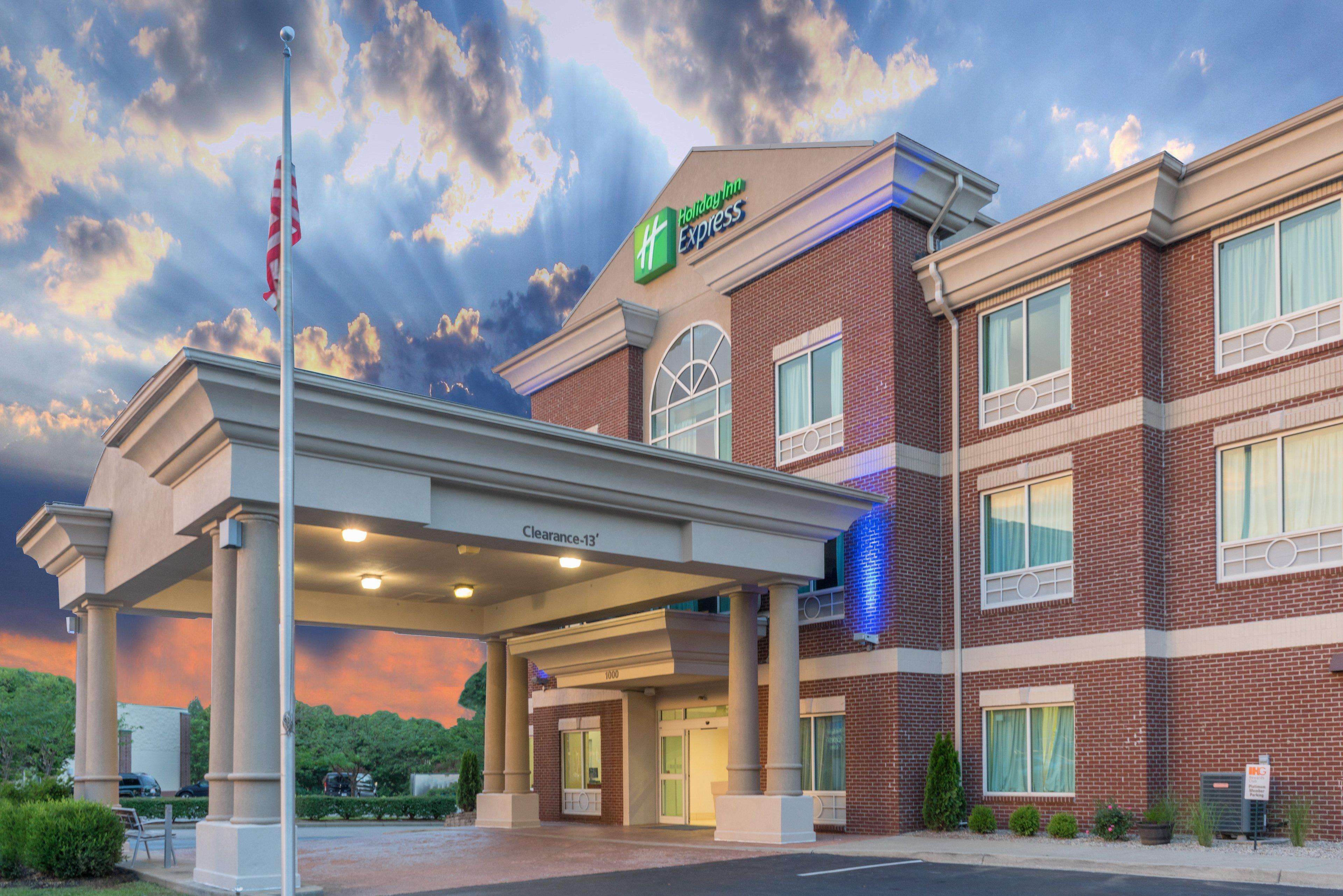 Holiday Inn Express Hotel & Suites Frankfort By Ihg Εξωτερικό φωτογραφία
