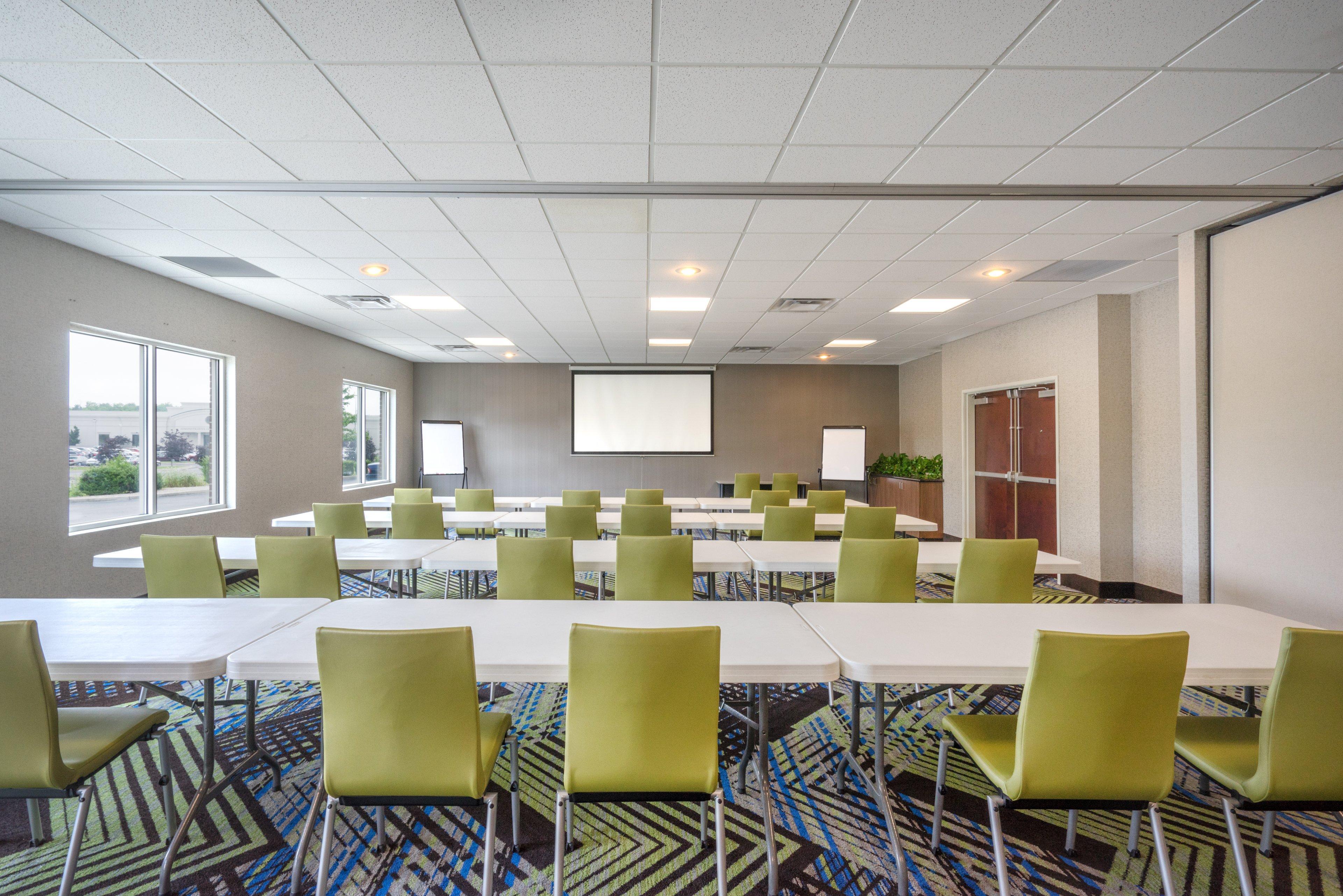 Holiday Inn Express Hotel & Suites Frankfort By Ihg Εξωτερικό φωτογραφία