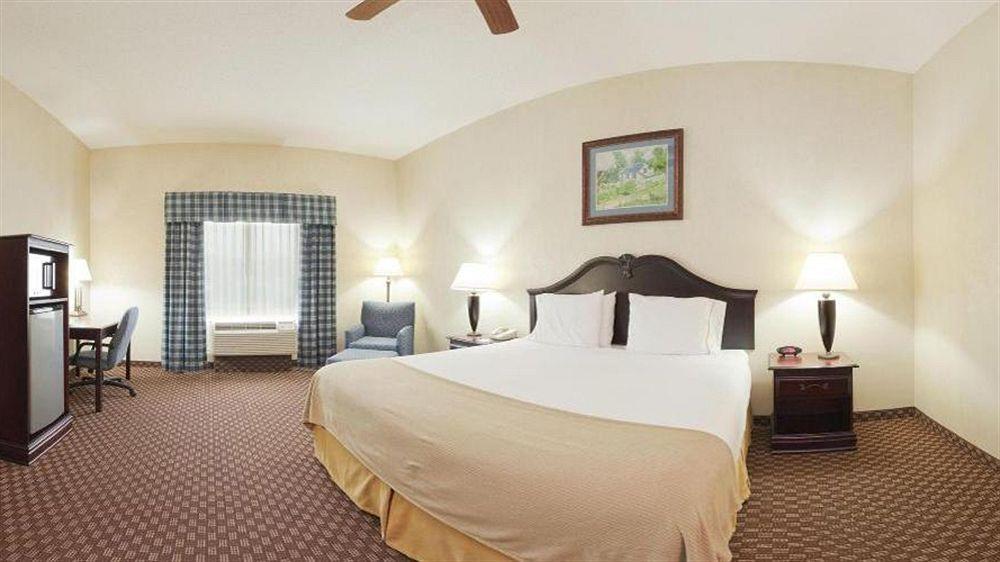 Holiday Inn Express Hotel & Suites Frankfort By Ihg Εξωτερικό φωτογραφία